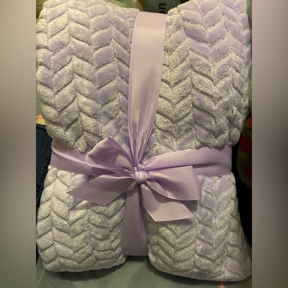 Super Soft Textured Blanket with Ribbon-Lavender 50 x 60
